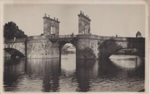 1938