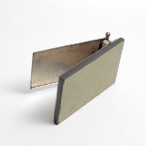 Suur märkmik hõbekaanega. 1931