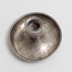 Küünlajalg väidetavalt Keila lossist. back-side