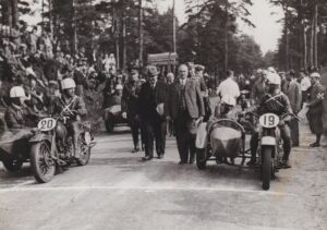 VI Eesti suursõit 4.09.38 karikas ja 4 fotot